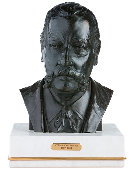 Statue von Wilhelm Carl Heraeus Statue von Wilhelm Carl Heraeus